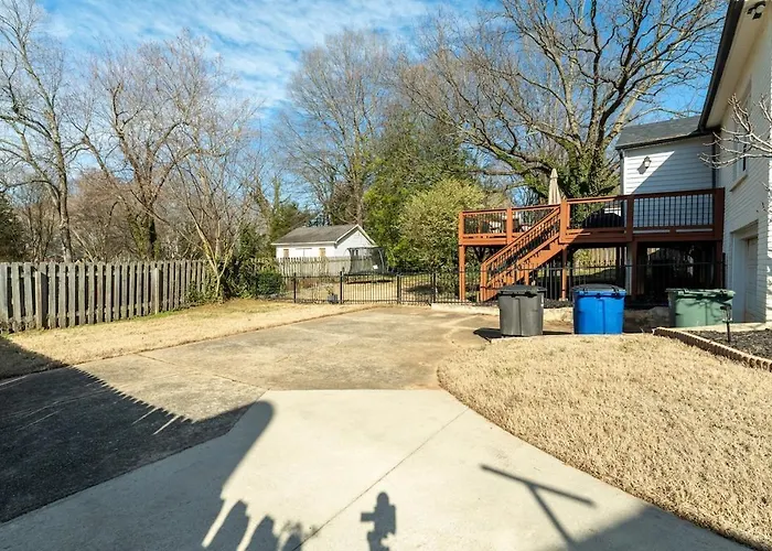 Holiday home Ardmore Neighborhood Gem - Pet And Kid Friendly *