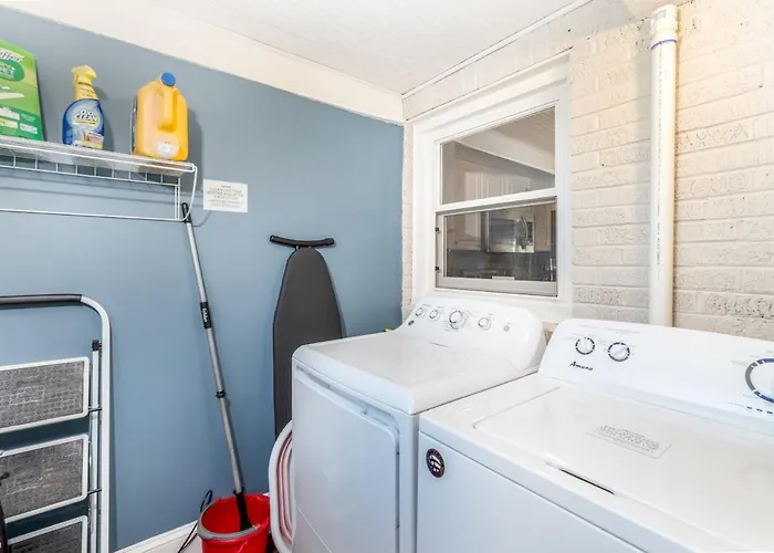 Ardmore Neighborhood Gem - Pet And Kid Friendly *