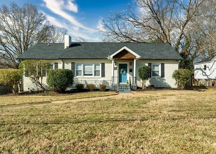 Ardmore Neighborhood Gem - Pet And Kid Friendly Holiday home